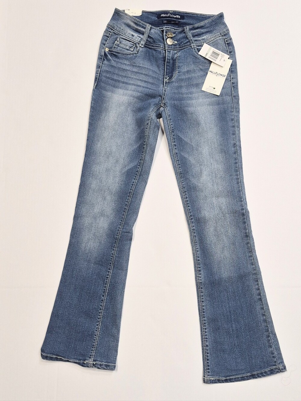 NWT Wallflower ECO Luscious Curvy Fit Jeans